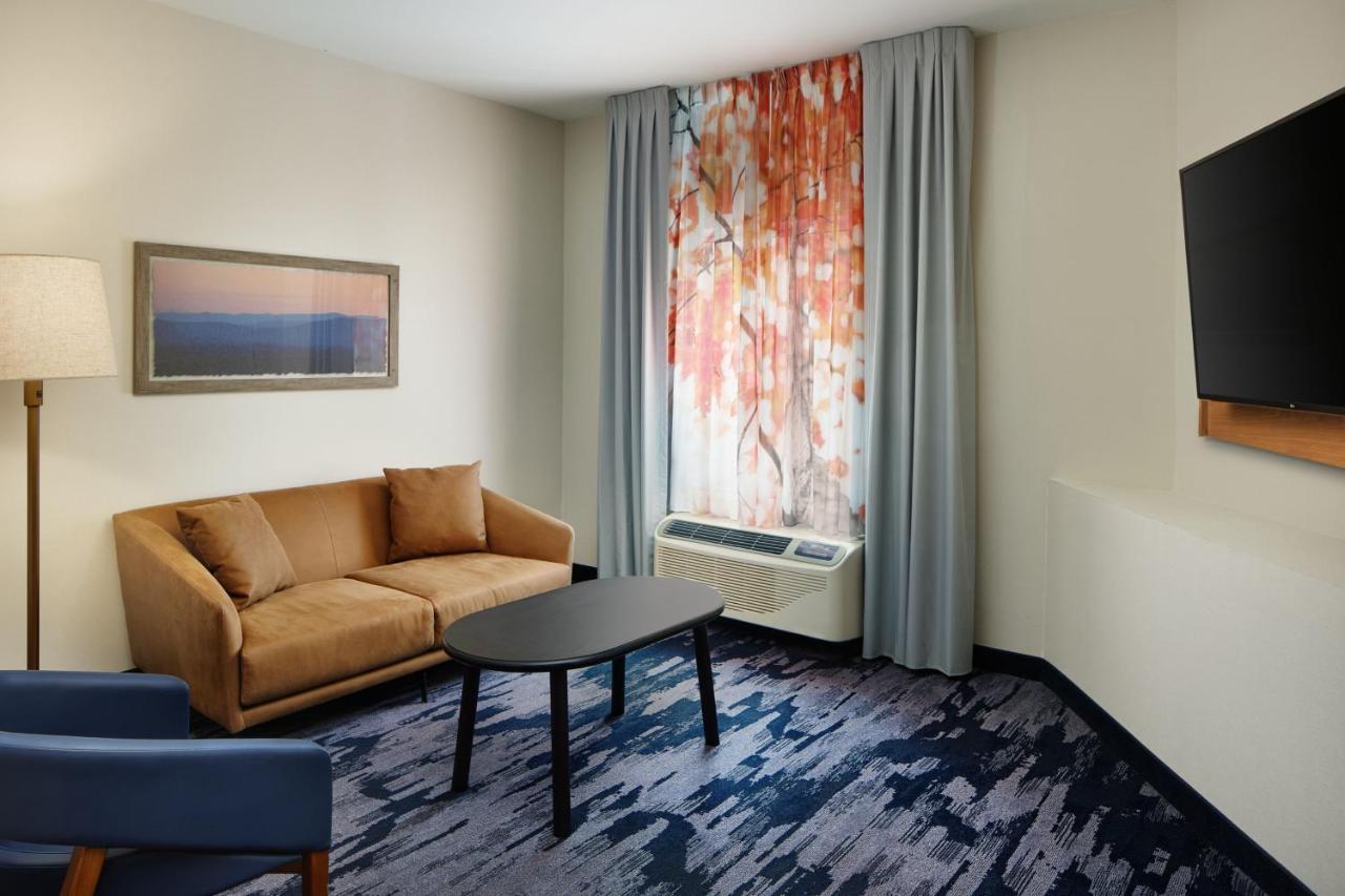 Fairfield Inn & Suites Worcester Обърн Екстериор снимка