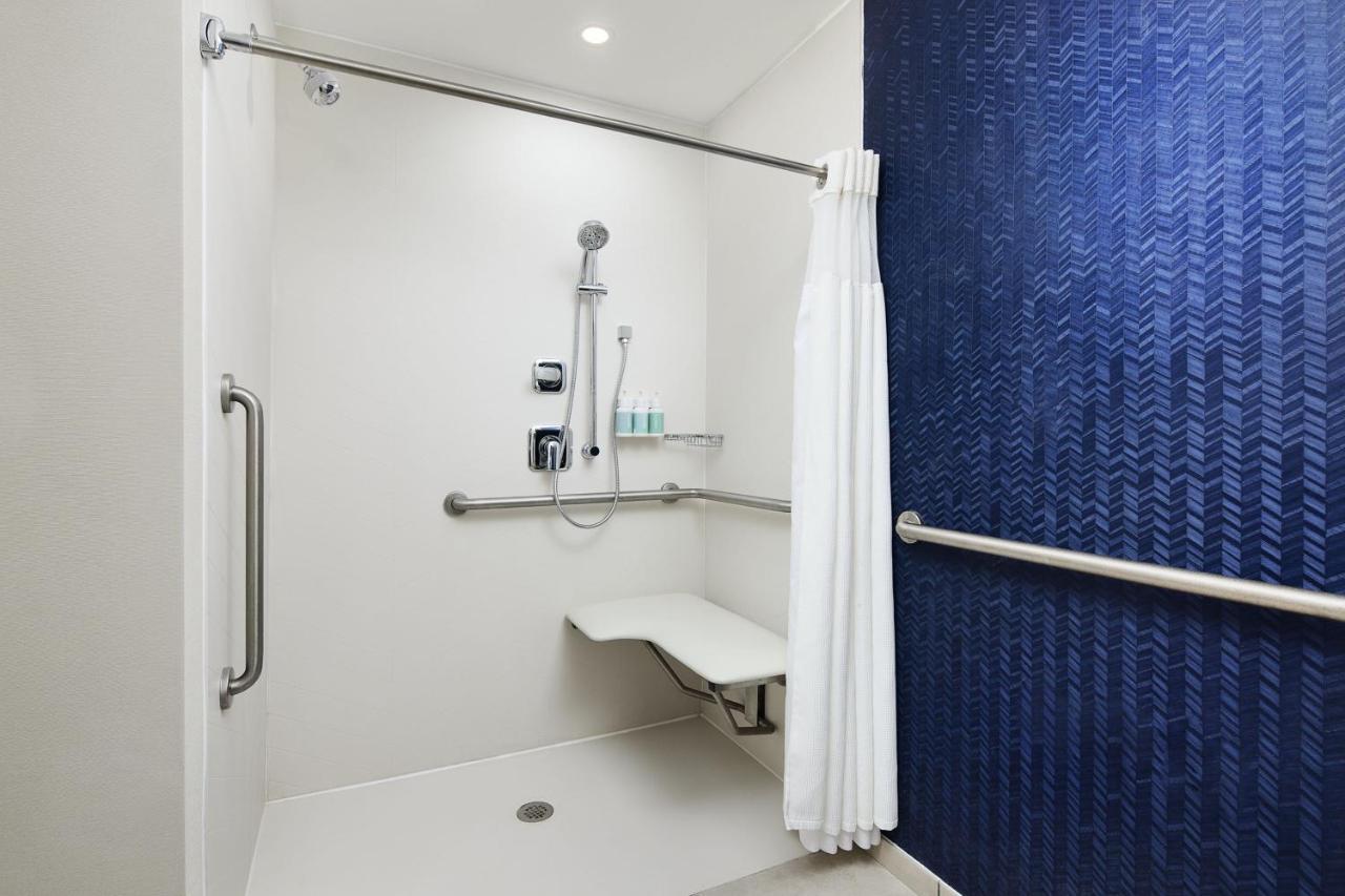 Fairfield Inn & Suites Worcester Обърн Екстериор снимка