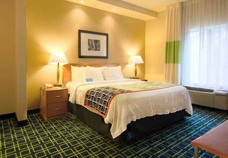 Fairfield Inn & Suites Worcester Обърн Екстериор снимка
