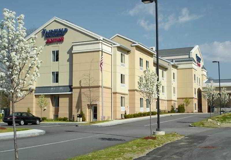 Fairfield Inn & Suites Worcester Обърн Екстериор снимка